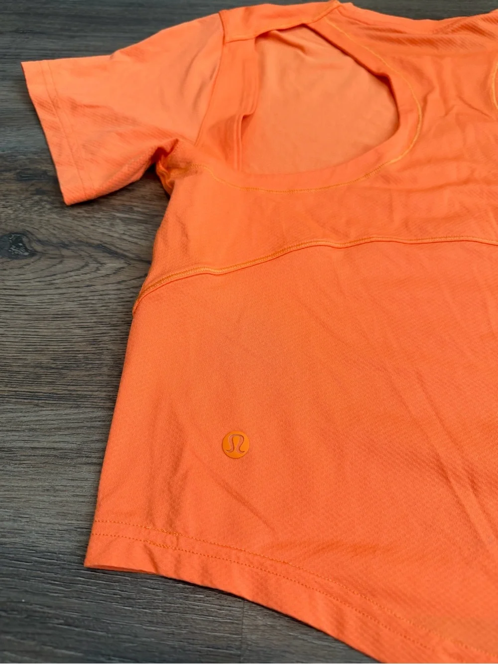 Lululemon Ventilated Open Back Training T-Shirt Orange Soda Small Activewear
